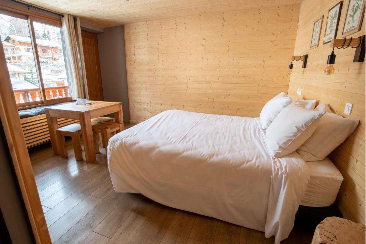 Hotel Les Lutins Λε Ντεζ Αλπ Εξωτερικό φωτογραφία